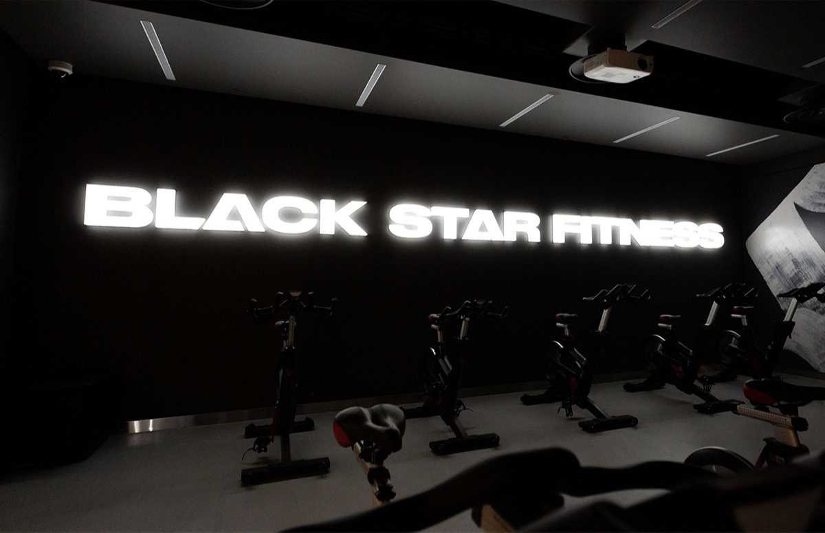 Посетителей престижного московского фитнес-клуба Black Star Fitness лишили последней возможности похудеть к лету