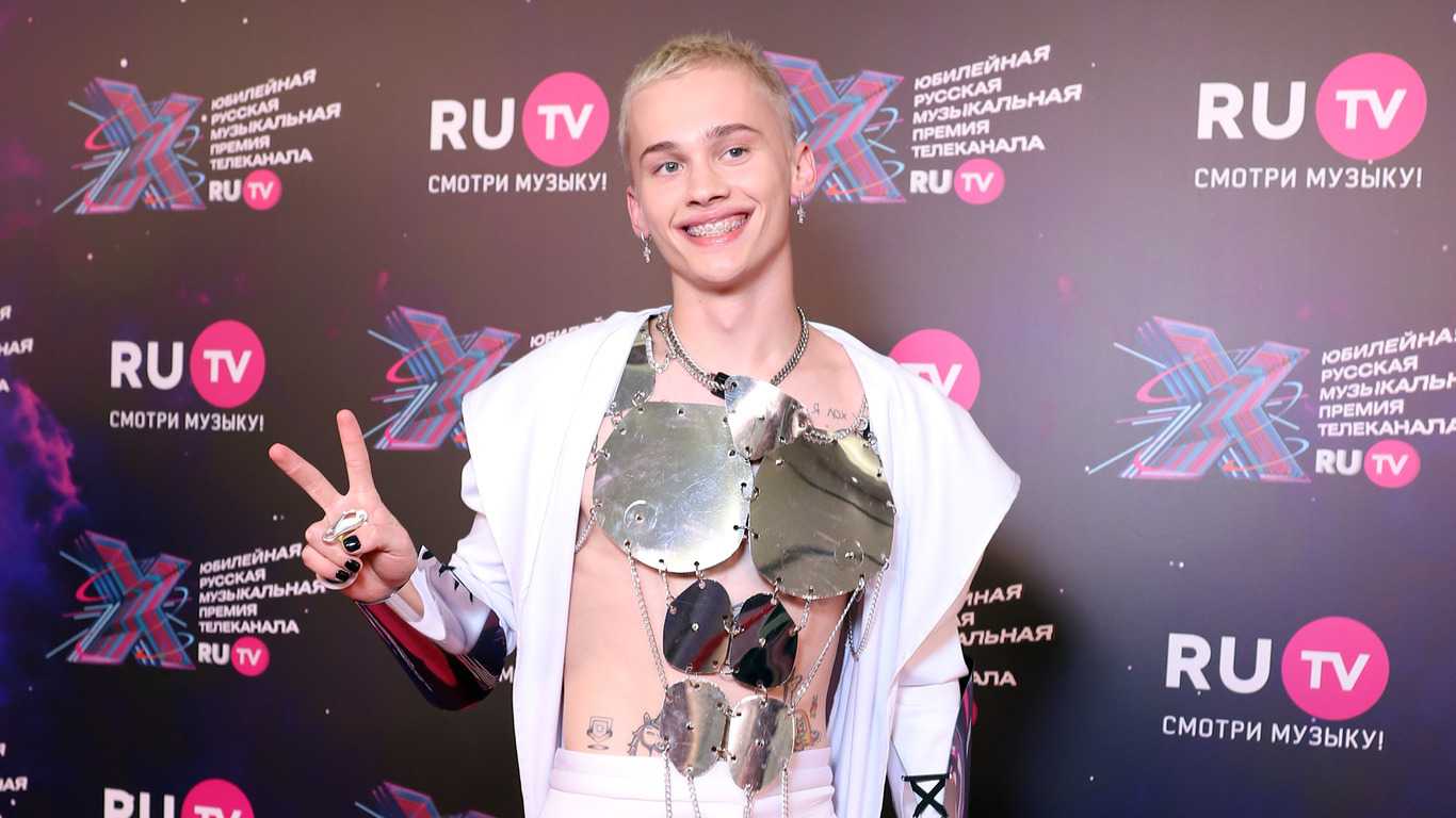 Вячеслав чешский • «страна воюет – уберите это!»: главный телеанал страны обнародовал ролик будущего шоу «ледниковый период» с милохиным и голой фигуристкой