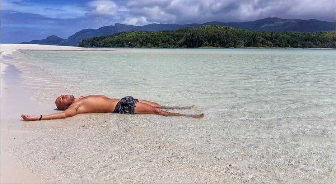 Валя Карнавал опубликовала горячую пляжную фотосессию и взорвала Инстаграм*