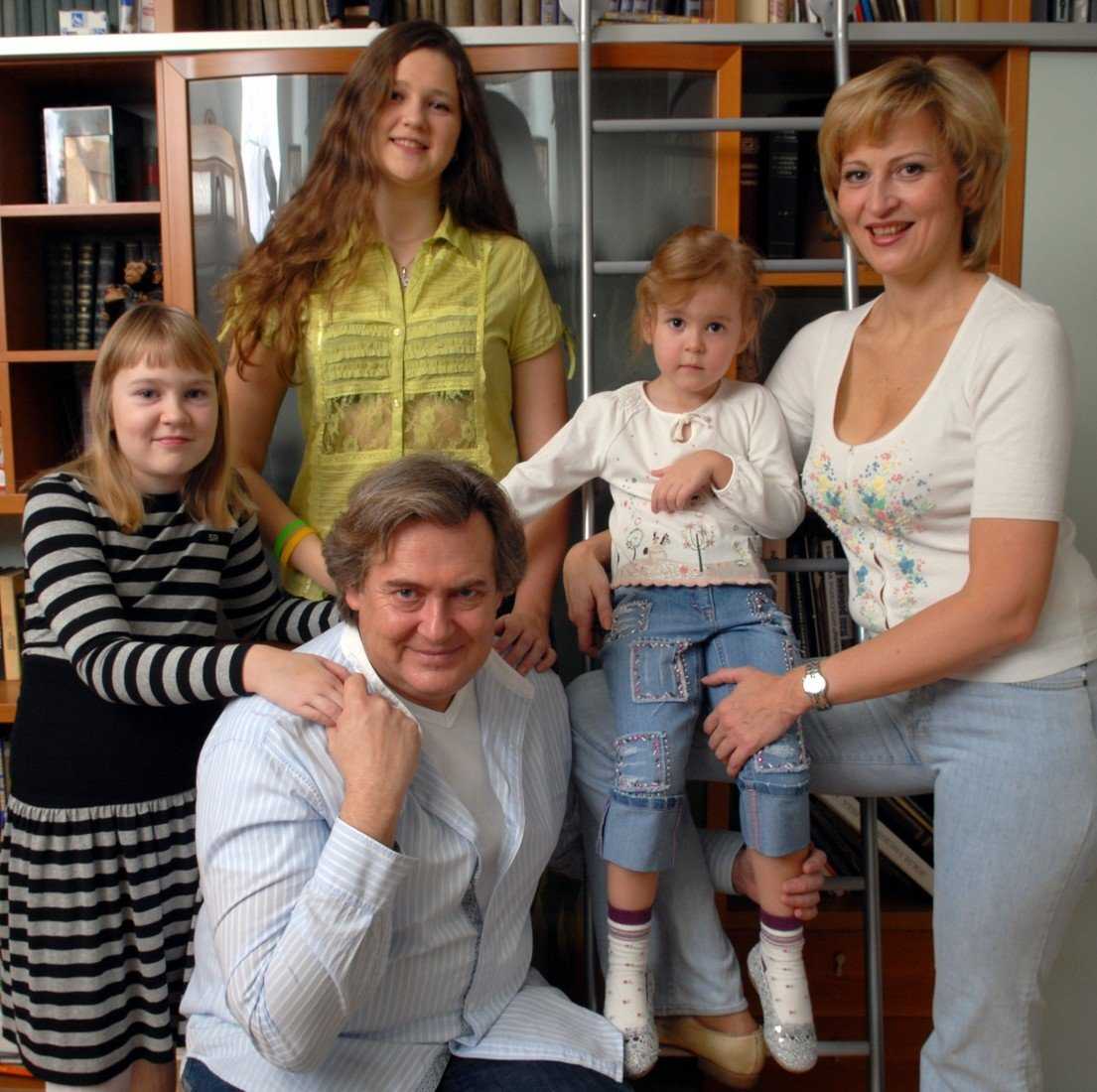 Виктор васильев: биография и личная жизнь. виктор васильев и анна снаткина: пять лет как один день снаткина анна и виктор васильев их жизнь