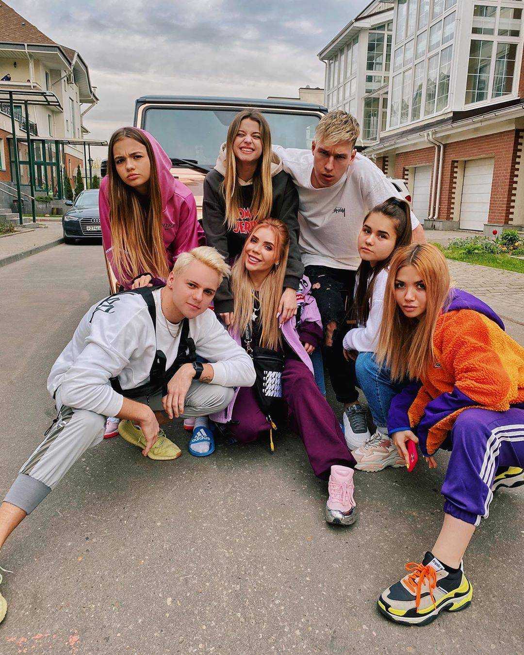 У кого больше всего подписчиков на youtube в 2024 году