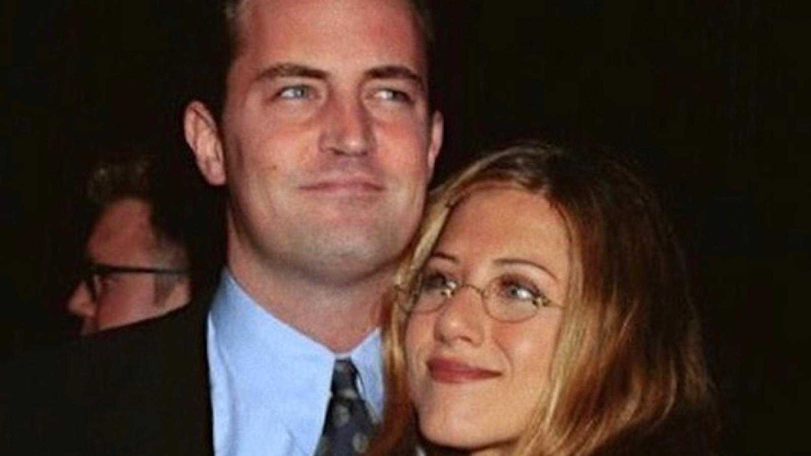 Friends co-stars jennifer aniston, courtney ‘devastated’ after matthew's death | hollywood - hindustan times