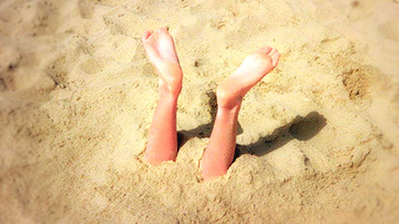 «убита собственным шарфом». звезды, которые погибли из-за нелепых случайностей.